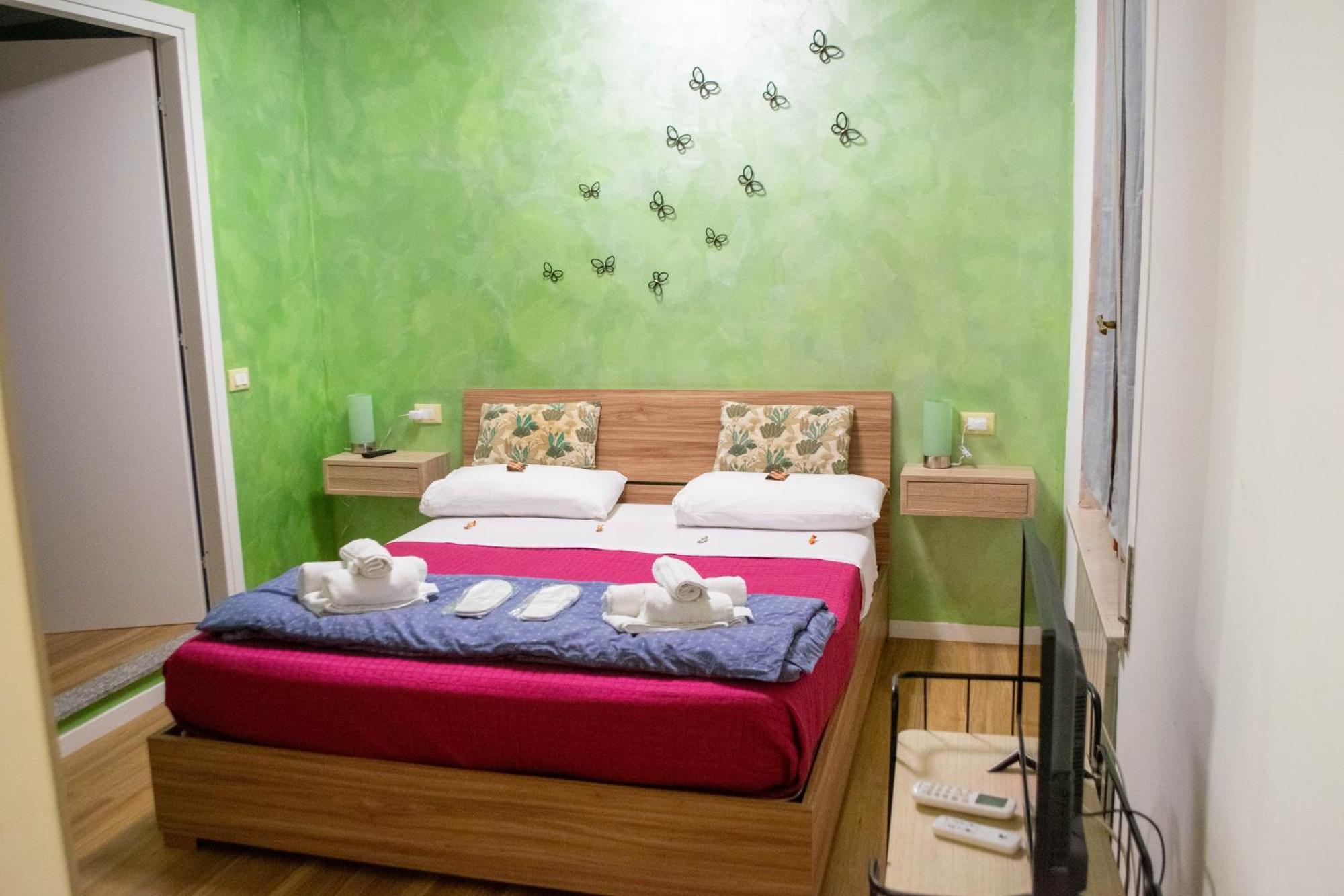 Апартаменты Maruffi 17 Zona Clinica Bilocali Пьяченца Экстерьер фото